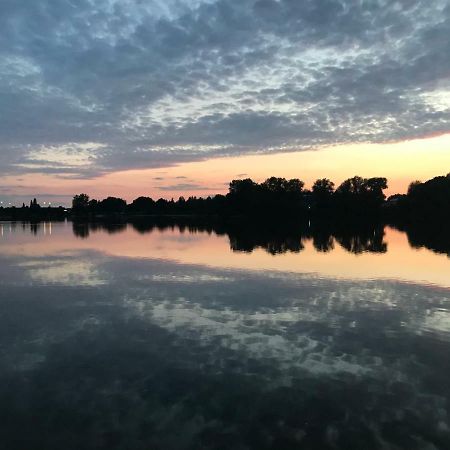 Premium Lake Lodges Chichester Zewnętrze zdjęcie